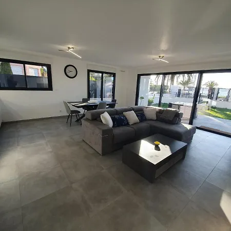 T3 Neuf Avec Jardin Et Terrasse Face A La Mer アパート *